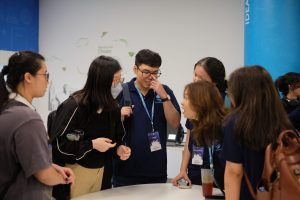 Giao lưu, trải nghiệm văn hóa địa phương