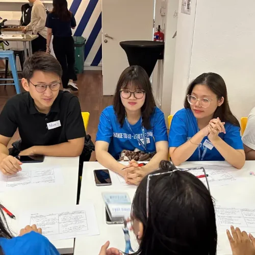 Giao lưu, trải nghiệm văn hóa địa phương