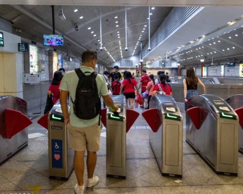 Sử dụng phương tiện công cộng